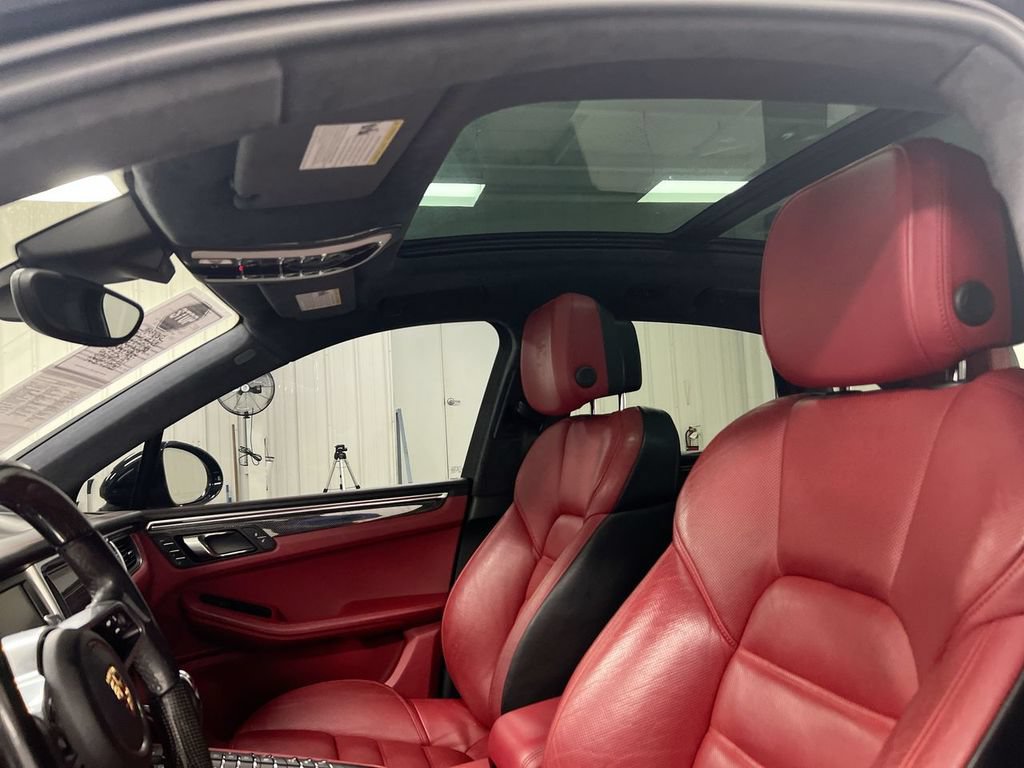 Used 2015 Porsche Macan Turbo AWD/4WD image 20