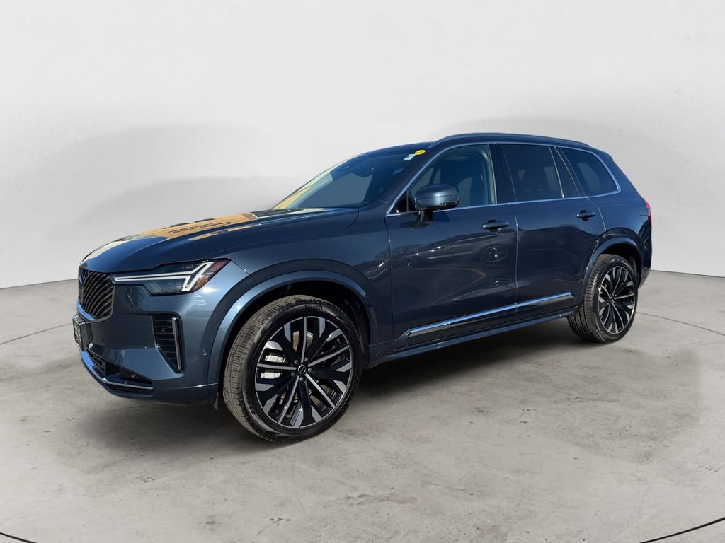 Used 2025 Volvo XC90 B5 Plus image 2