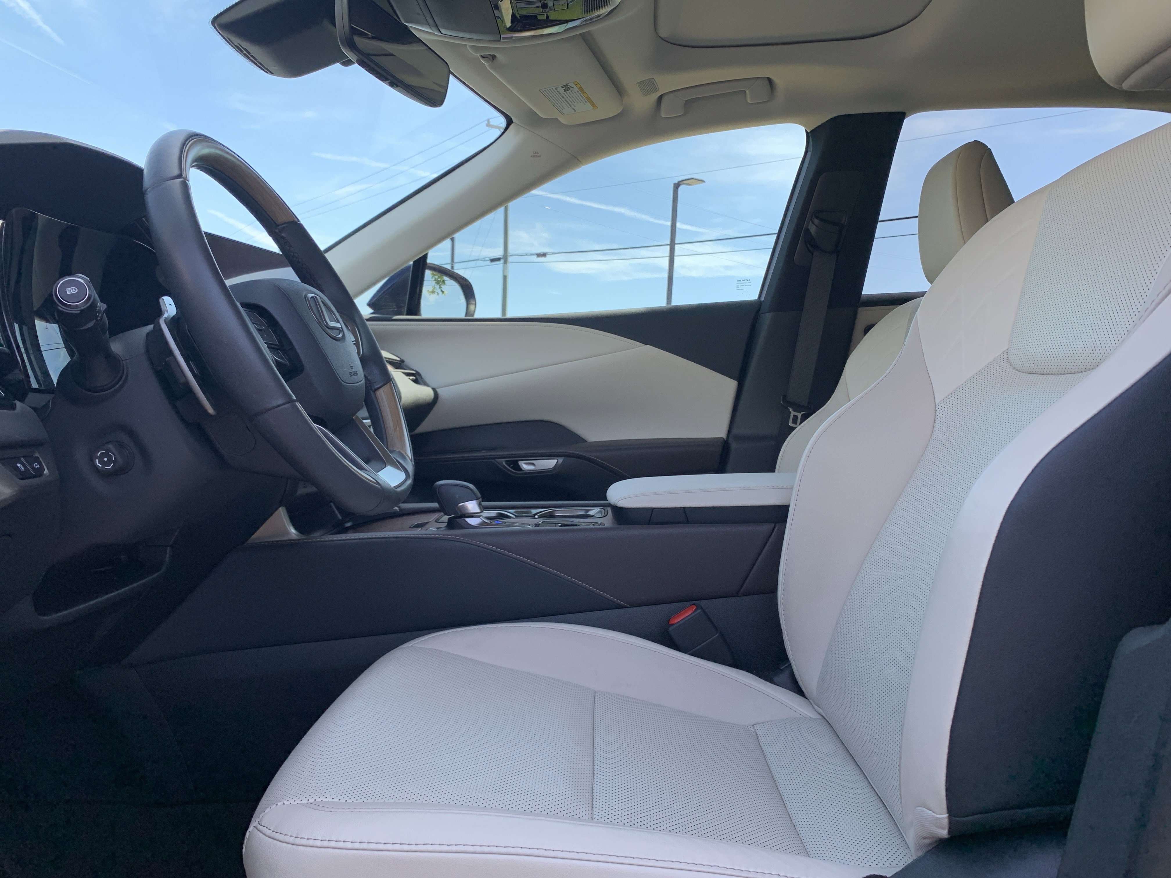 Used 2023 Lexus RX 350 Premium w/ Cold Area Package image 16