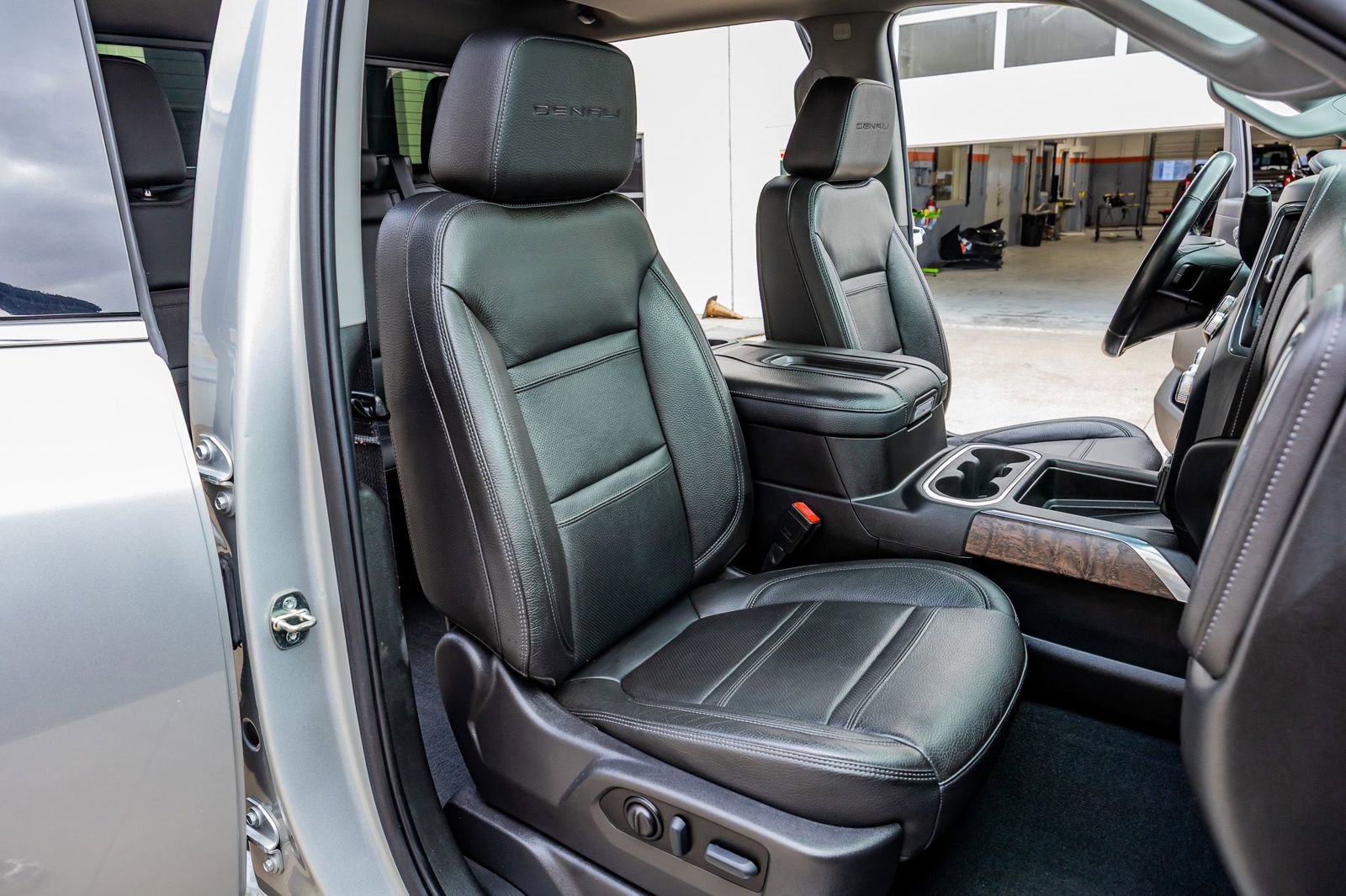 Used 2022 GMC Sierra 2500 Denali image 30