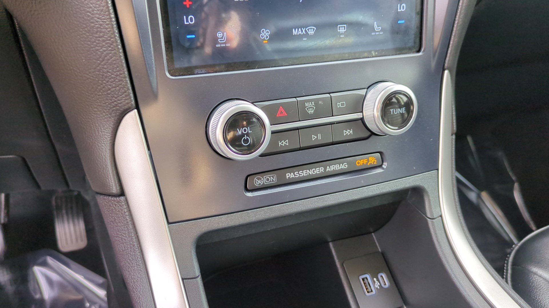 Used 2022 Ford Edge SEL w/ Convenience Package image 26