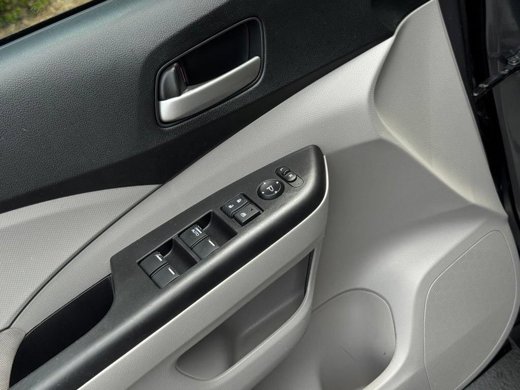 Used 2014 Honda CR-V LX image 32