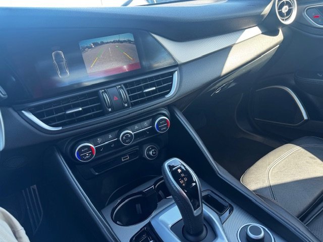 Used 2022 Alfa Romeo Giulia Veloce image 9