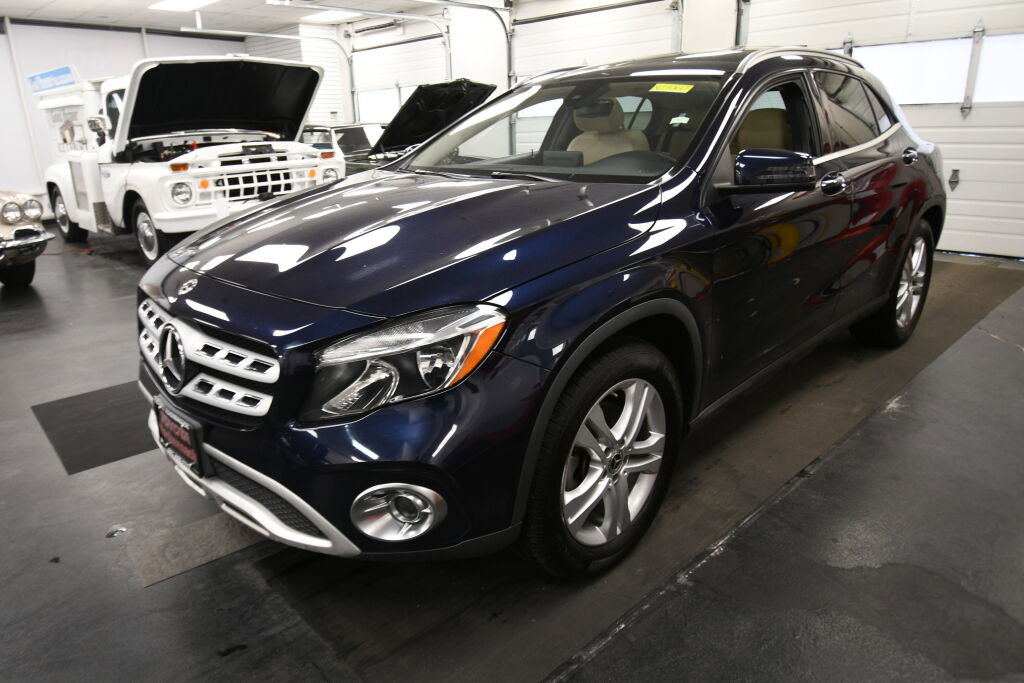 Used 2018 Mercedes-Benz GLA 250 4MATIC image 4