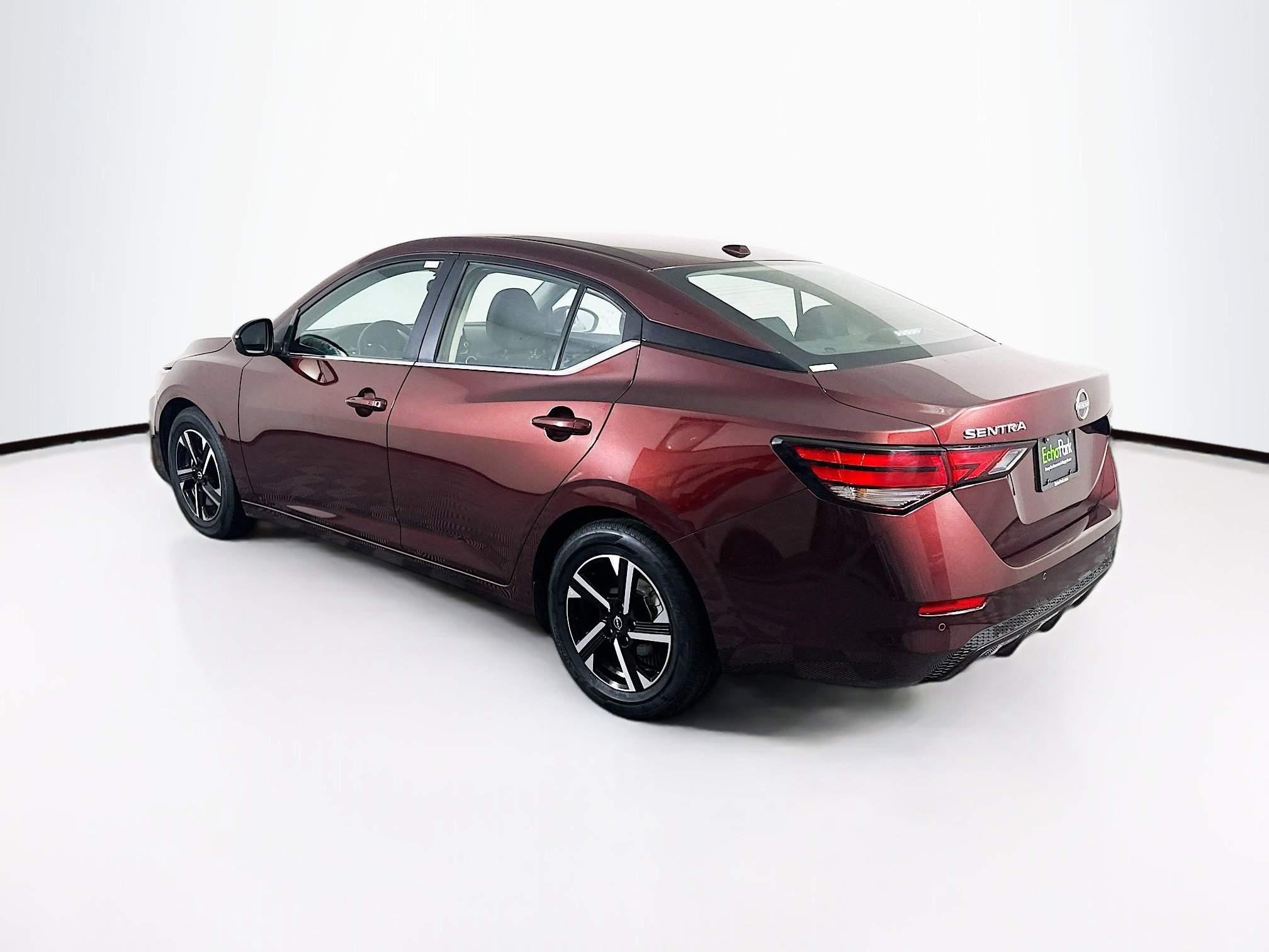 Used 2025 Nissan Sentra SV image 5