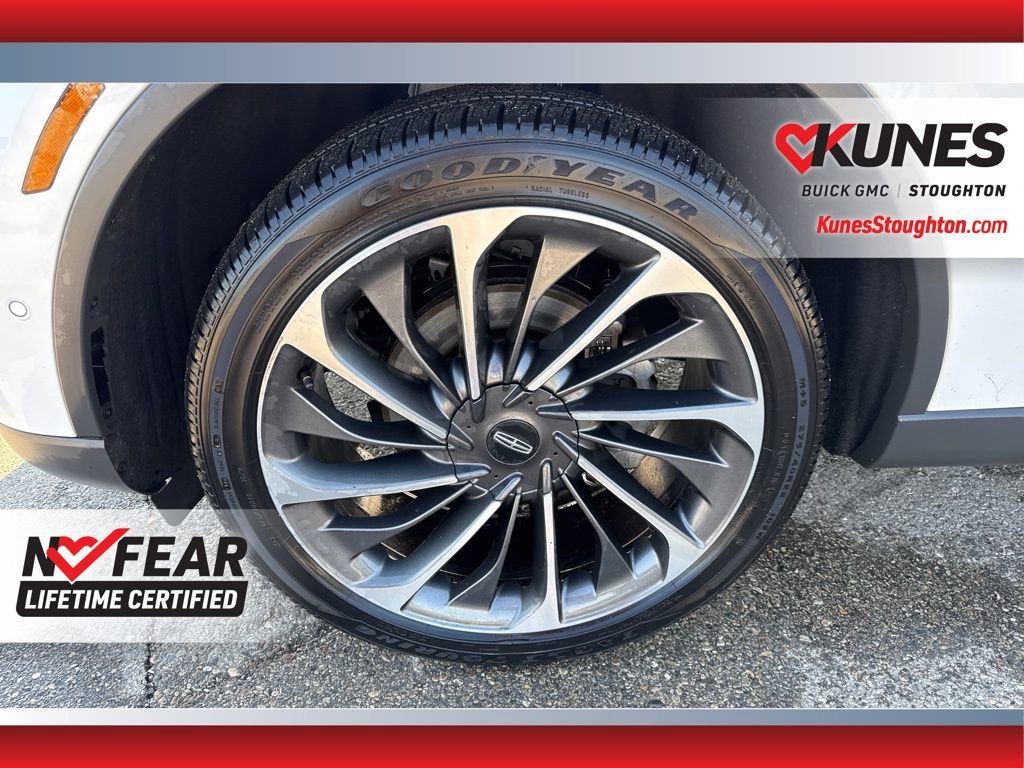 Used 2020 Lincoln Aviator Reserve w/ Equipment Group 202A image 16