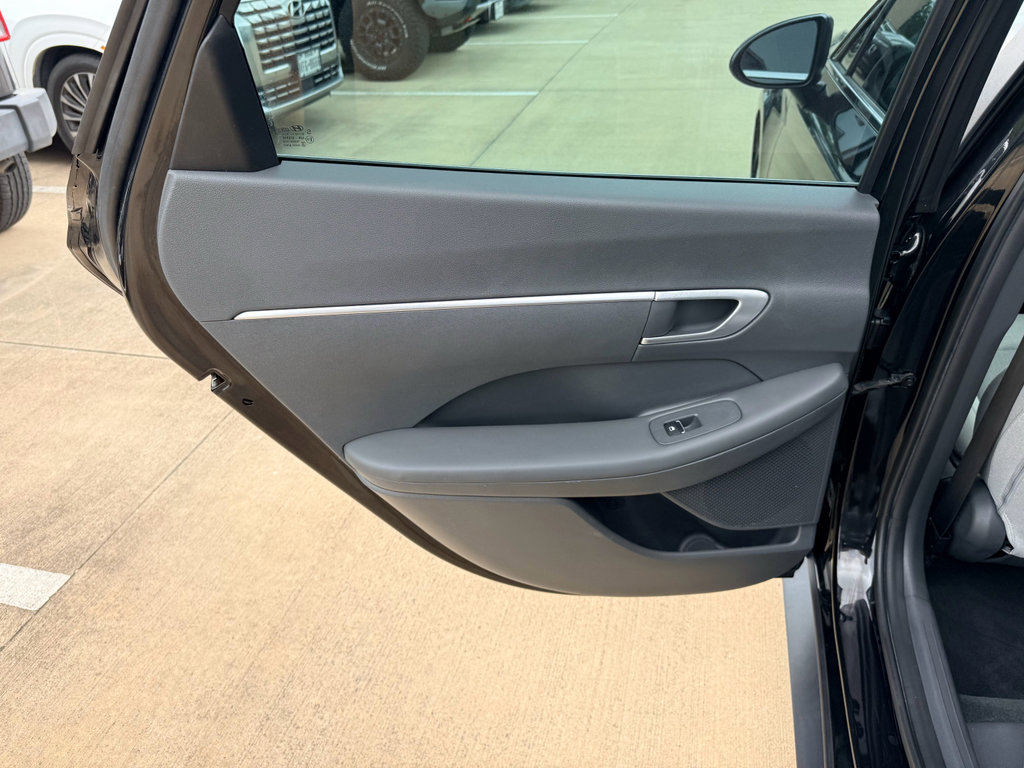 Used 2022 Hyundai Sonata SE w/ Cargo Package FWD image 20