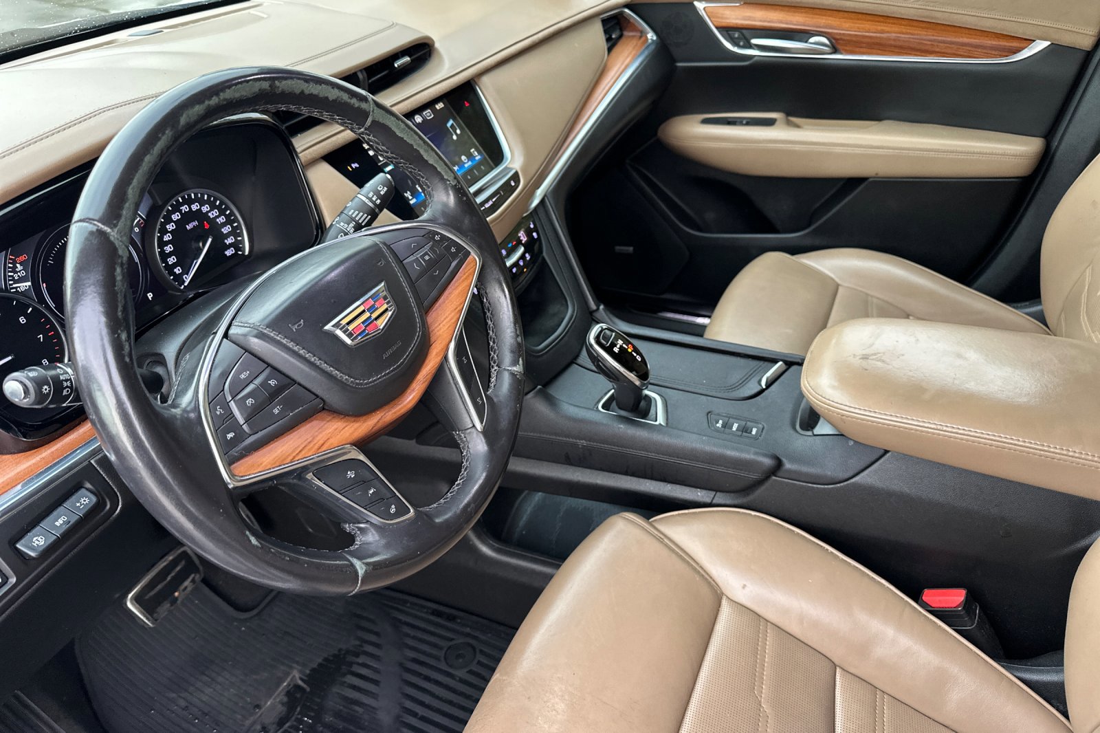 Used 2019 Cadillac XT5 Platinum image 10