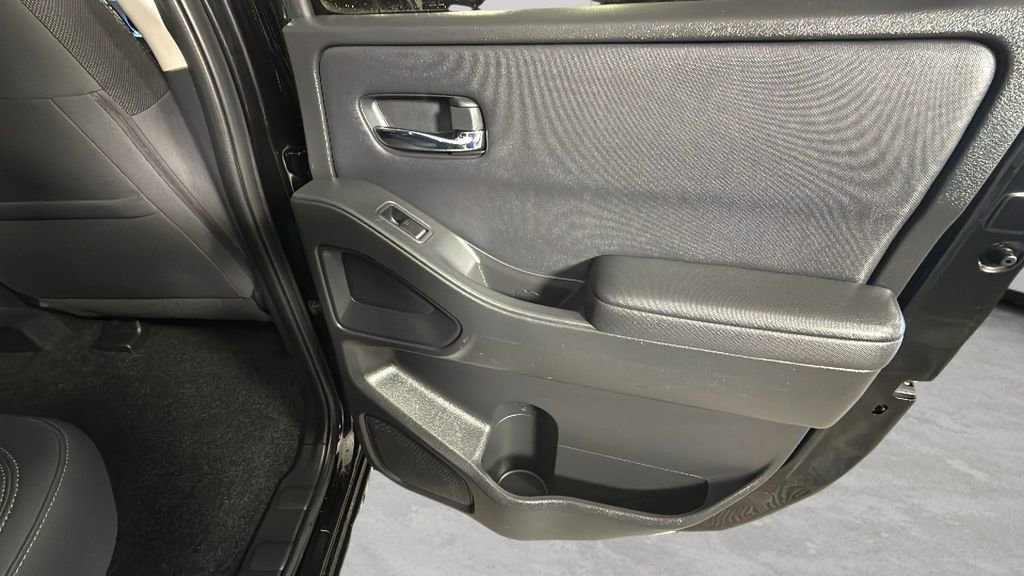 Used 2022 Nissan Frontier SV image 30