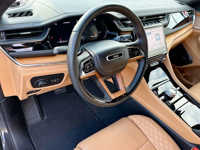 Used 2024 Jeep Grand Cherokee L Summit image 9