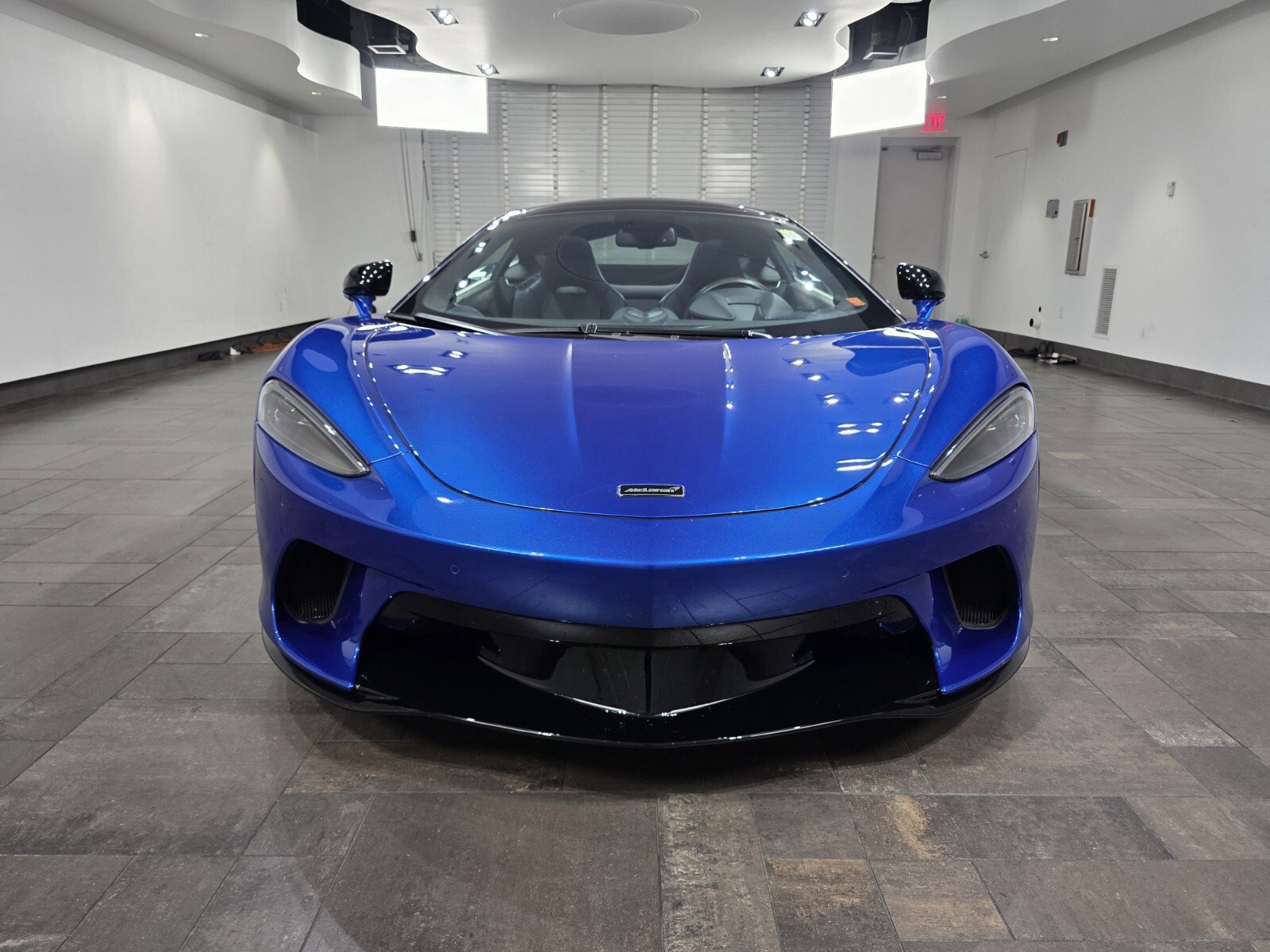 Used 2023 McLaren GT image 2