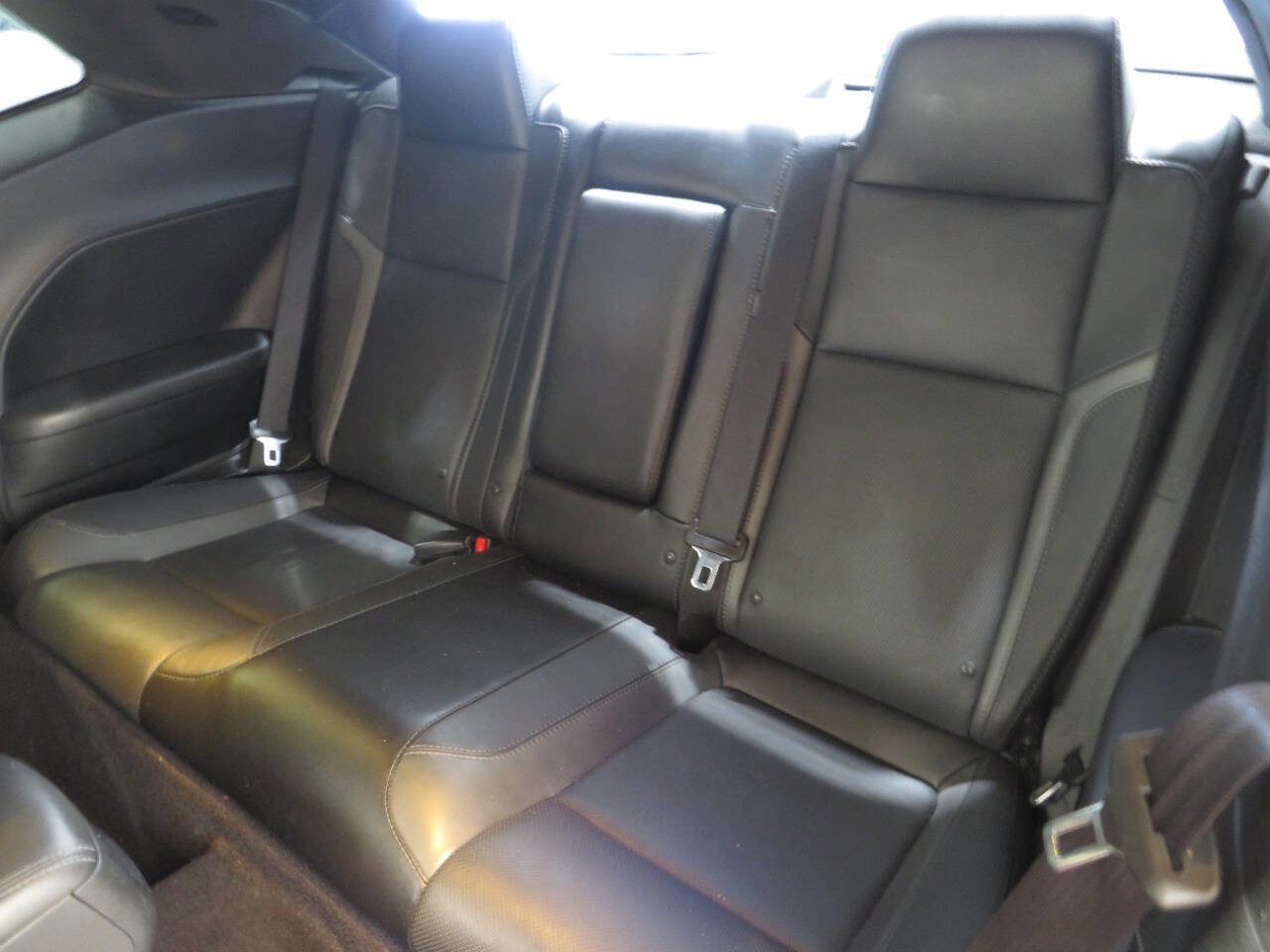 Used 2016 Dodge Challenger SXT Plus RWD image 12
