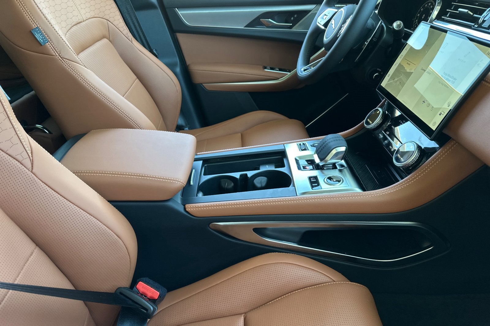 New 2026 Jaguar F-PACE R-Dynamic S image 15