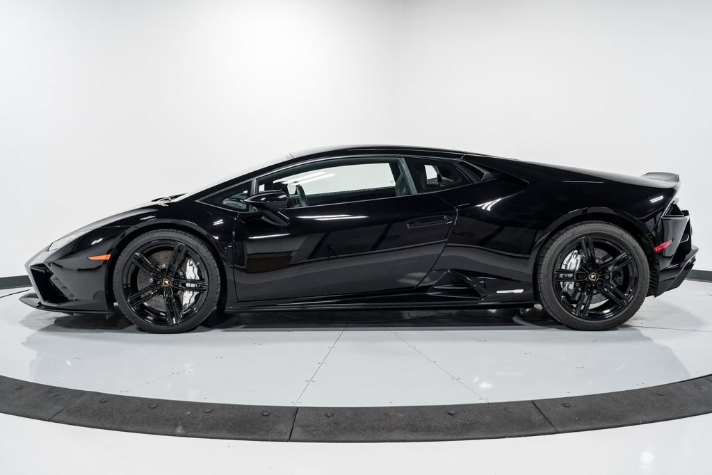 Used 2020 Lamborghini Huracan EVO RWD image 6