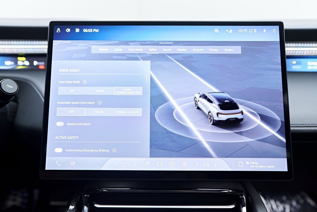 Used 2025 Lotus Eletre image 97