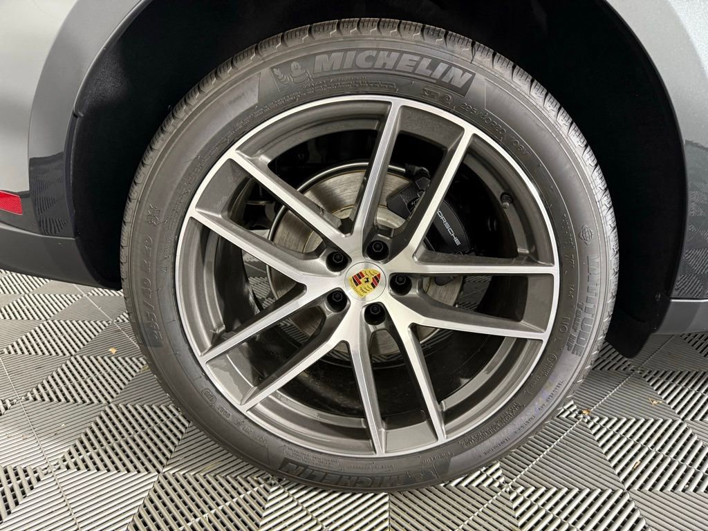 New 2026 Porsche Macan image 16