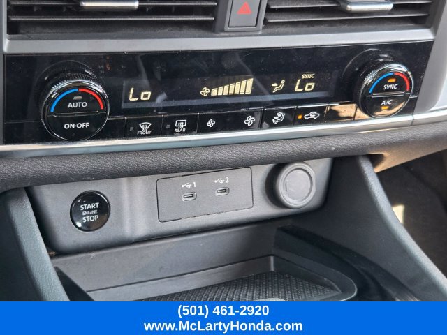 Used 2025 Nissan Rogue SV AWD/4WD image 24