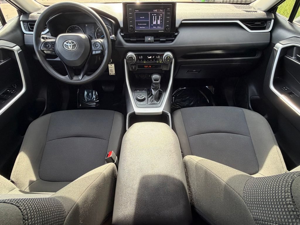 Used 2022 Toyota RAV4 LE AWD/4WD image 12