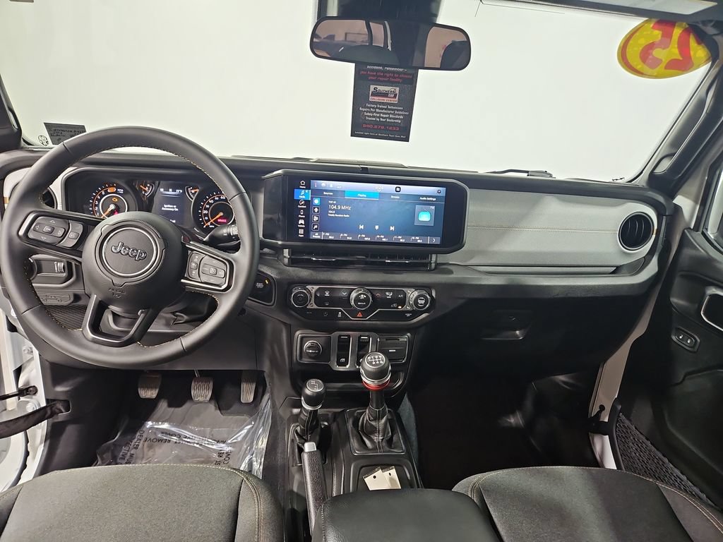 Used 2025 Jeep Wrangler Sport AWD/4WD image 13