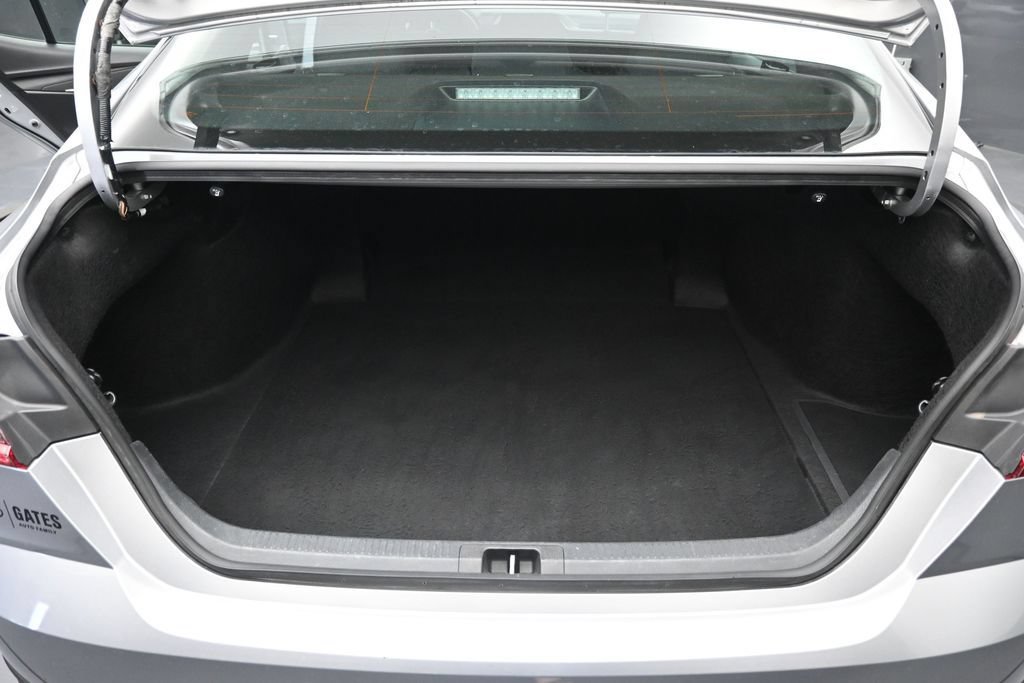 Used 2025 Toyota Camry LE FWD image 28