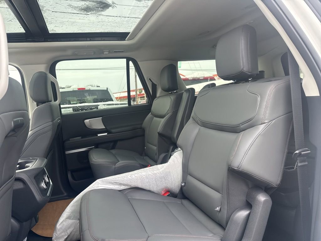 New 2025 Ford Expedition Max Active image 12