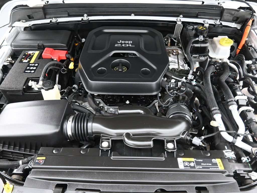 Used 2021 Jeep Wrangler Unlimited Sahara w/ Cold Weather Group image 11