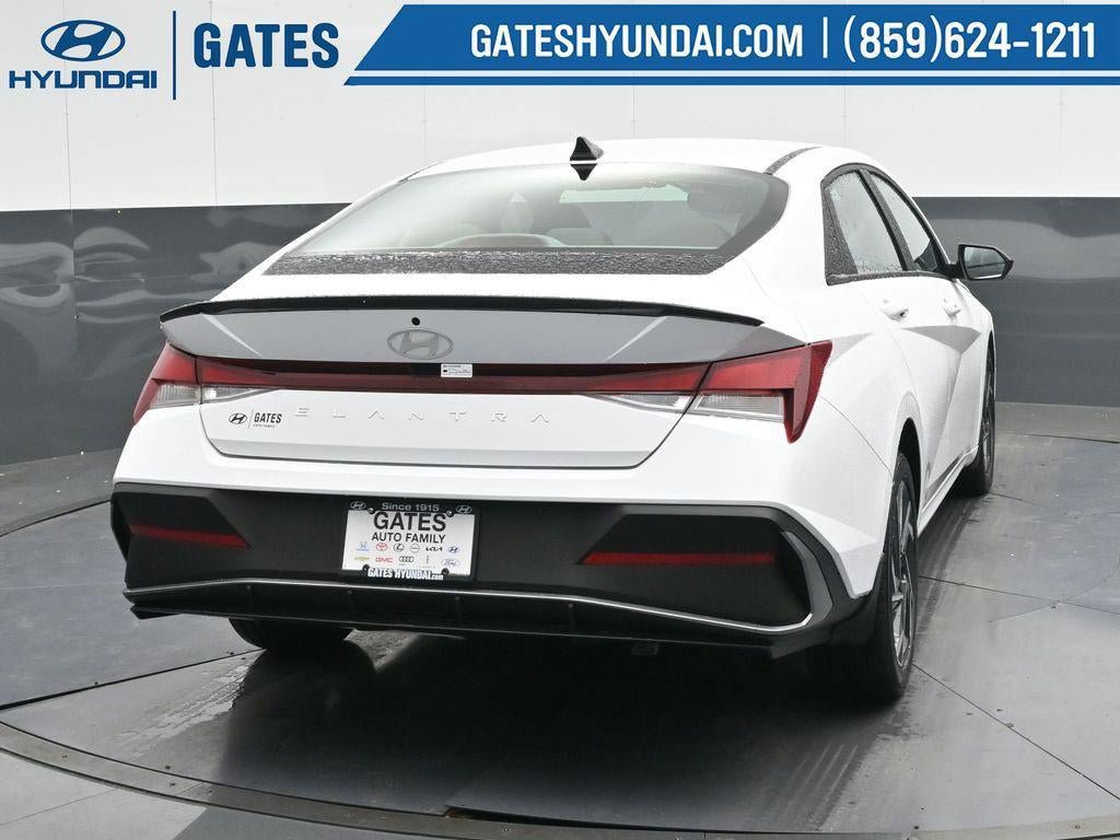 New 2025 Hyundai Elantra Sport FWD image 2