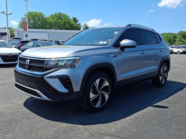 Certified 2024 Volkswagen Taos SE AWD/4WD image 3