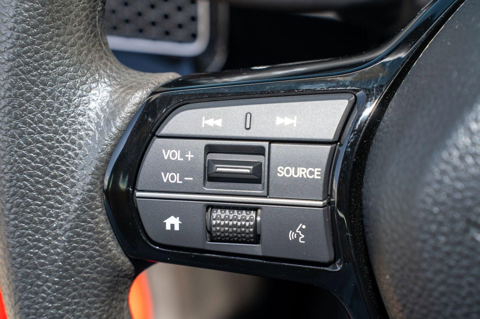 Certified 2025 Honda Civic LX image 31