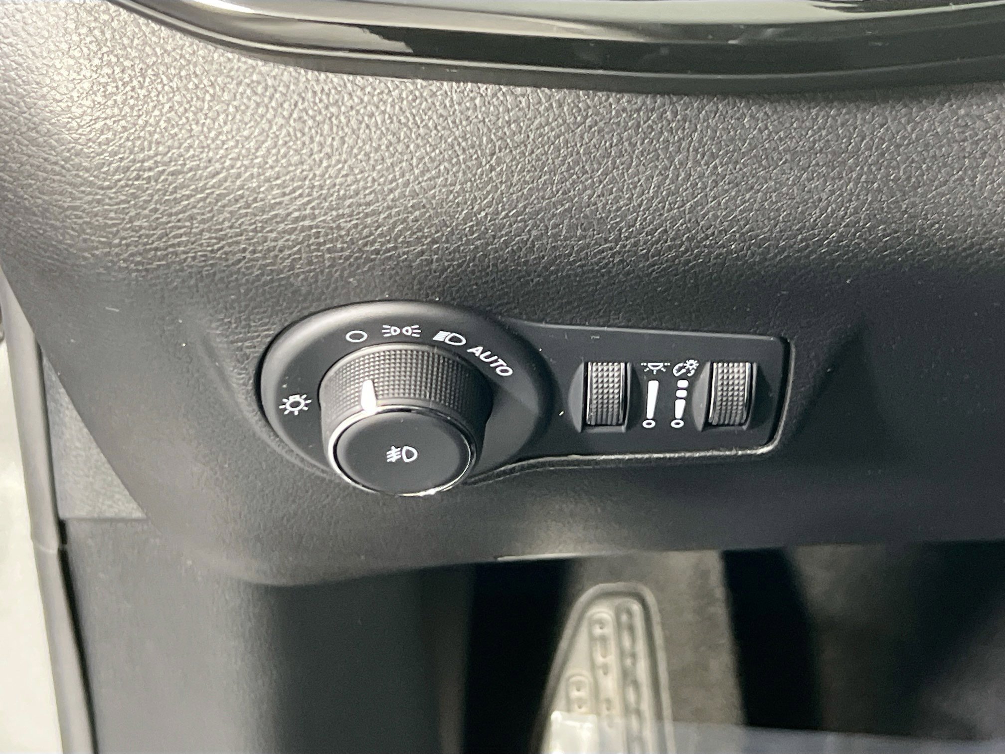 Used 2022 Jeep Compass Trailhawk w/ Trailhawk Convenience Group image 10