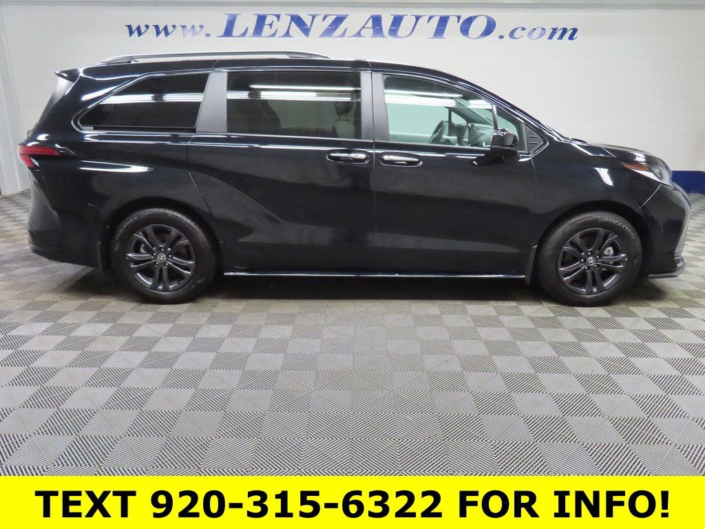 Used 2025 Toyota Sienna XSE video 2