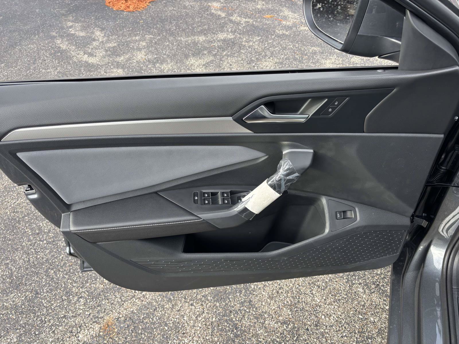 New 2026 Volkswagen Jetta SE FWD image 11
