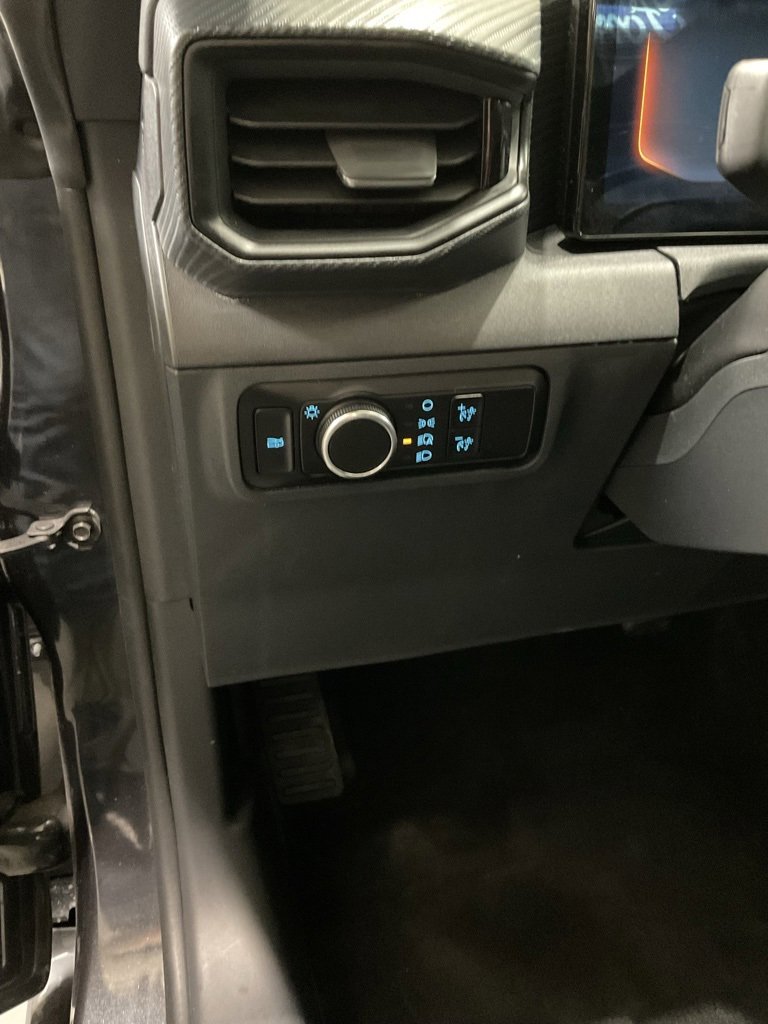 Used 2024 Ford Mustang EcoBoost image 8