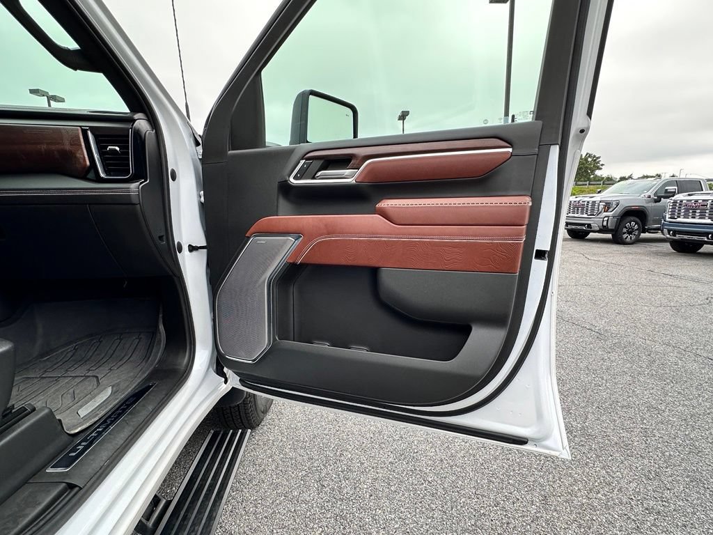 Certified 2024 GMC Sierra 3500 Denali Ultimate AWD/4WD image 16
