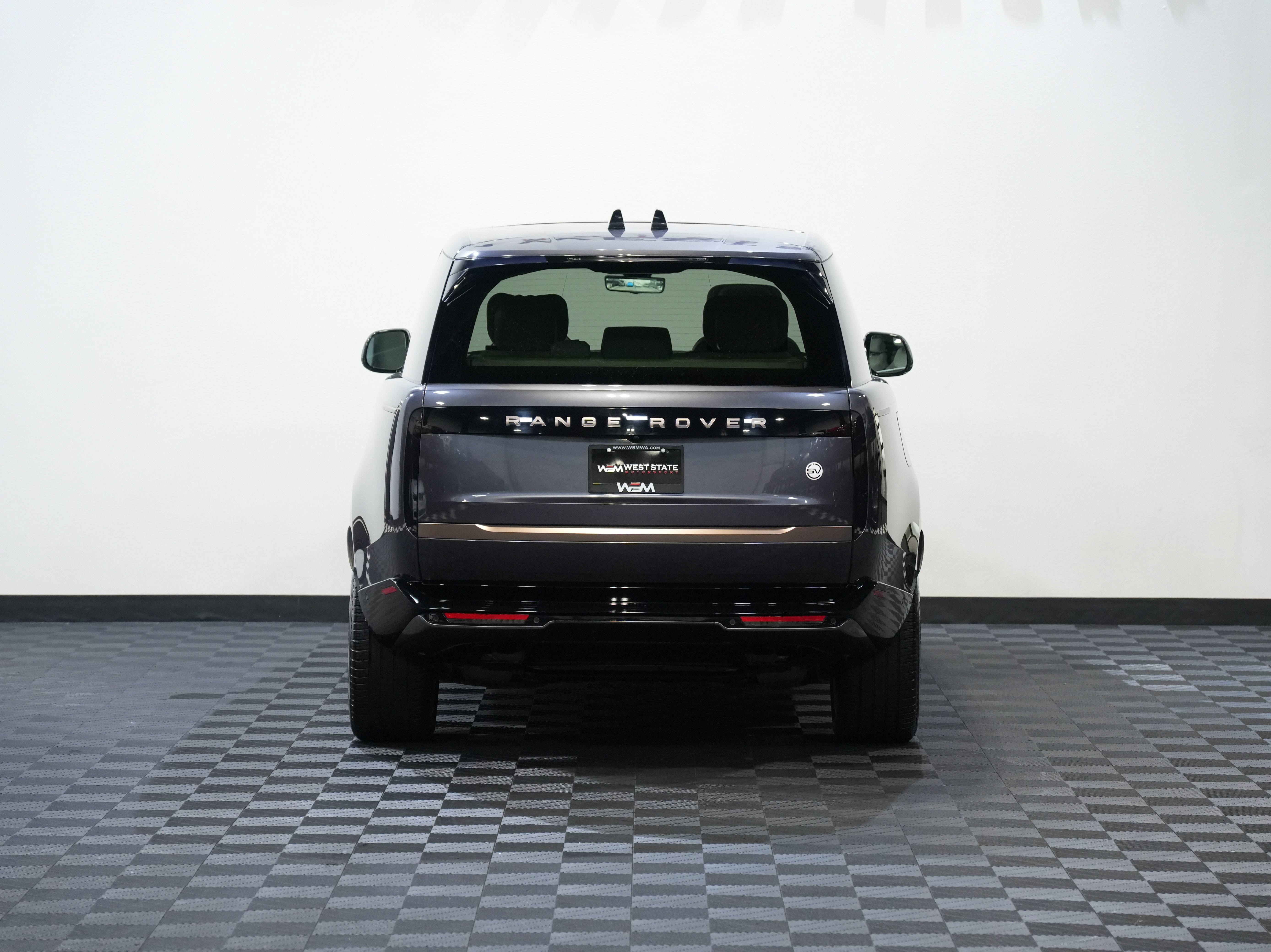Used 2023 Land Rover Range Rover SV AWD/4WD image 7