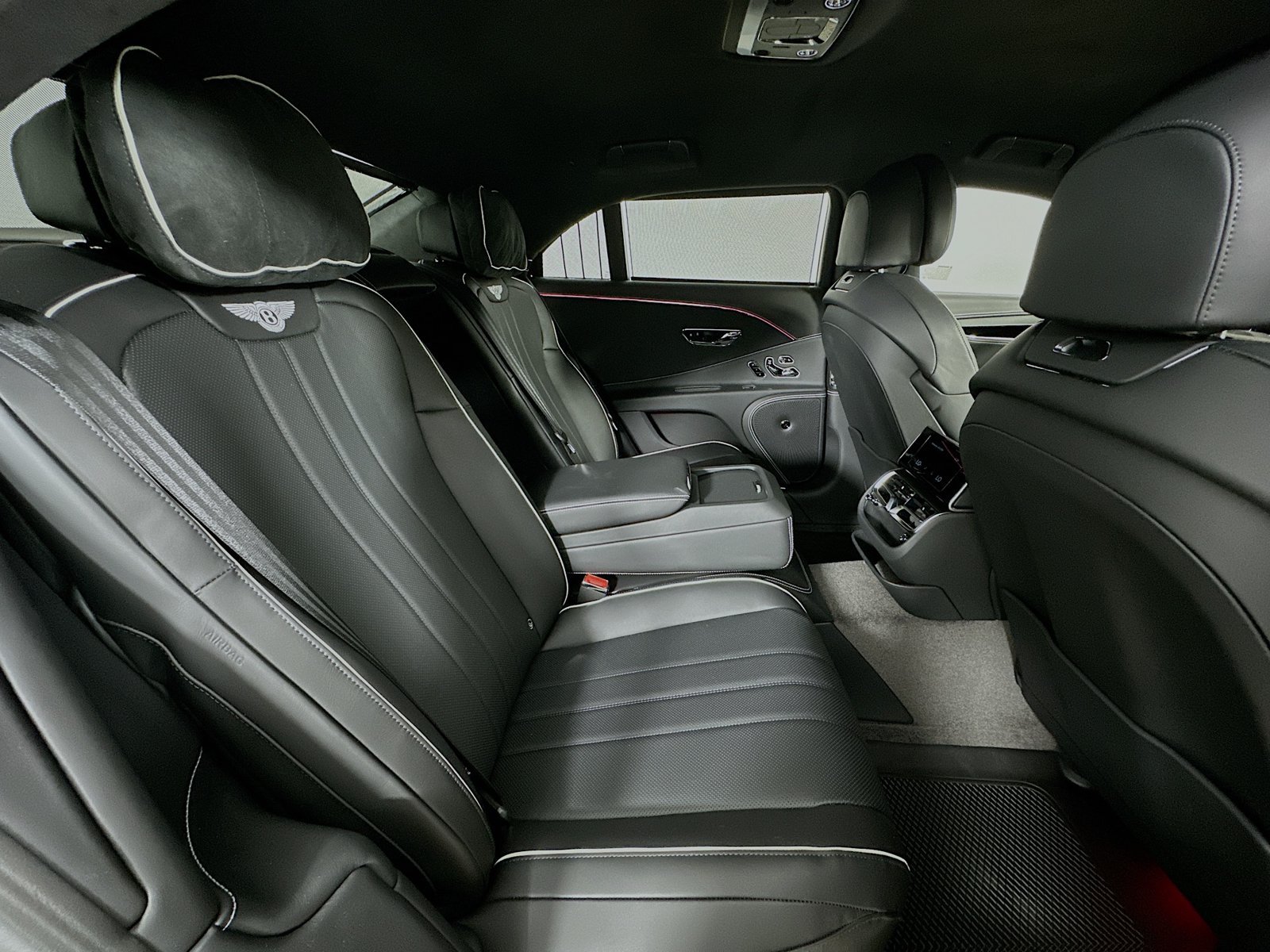 New 2026 Bentley Flying Spur V8 AWD/4WD image 45