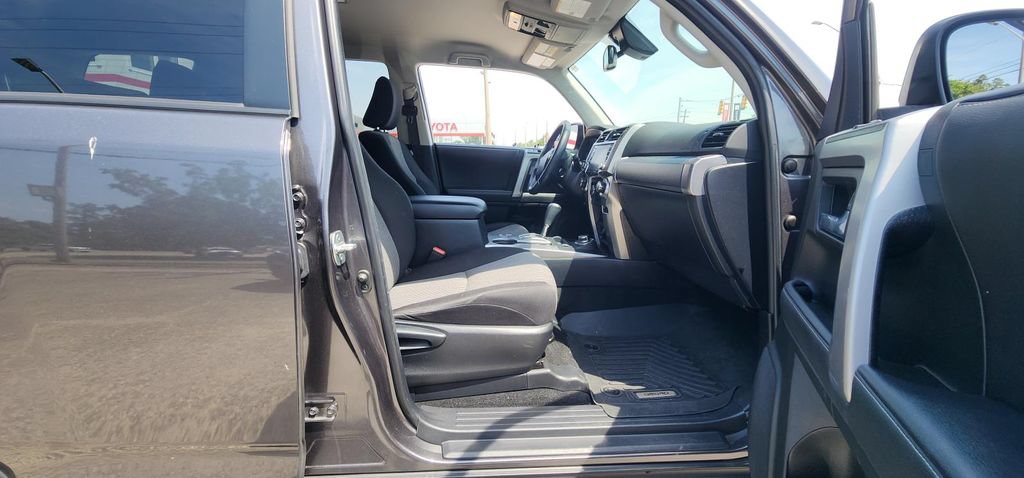 Certified 2023 Toyota 4Runner SR5 AWD/4WD image 11