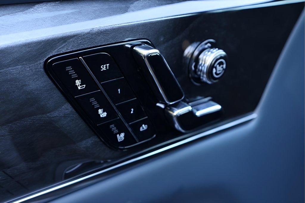 New 2025 Cadillac Escalade IQ Luxury 2 AWD/4WD image 12