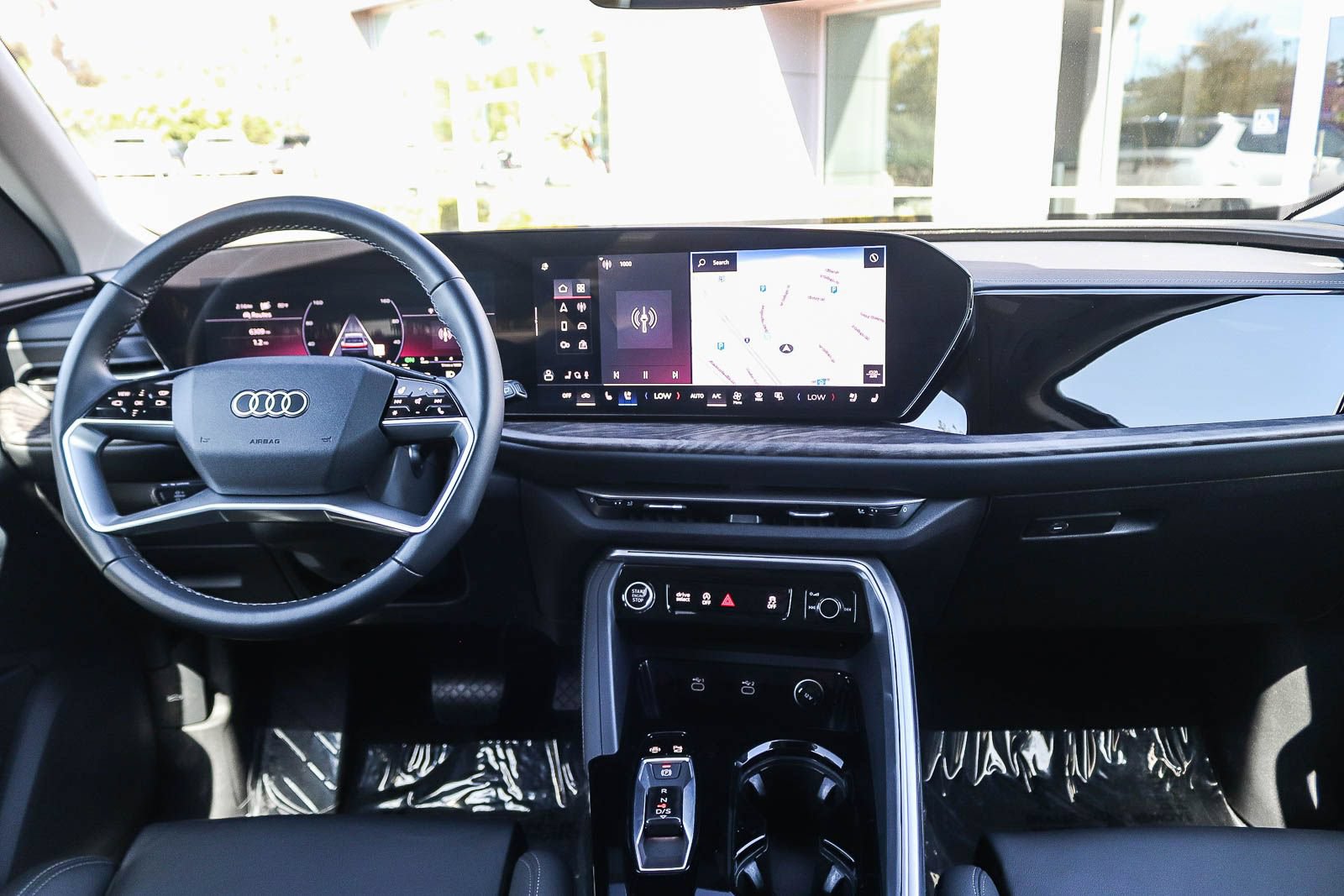Certified 2025 Audi Q5 Premium AWD/4WD image 13