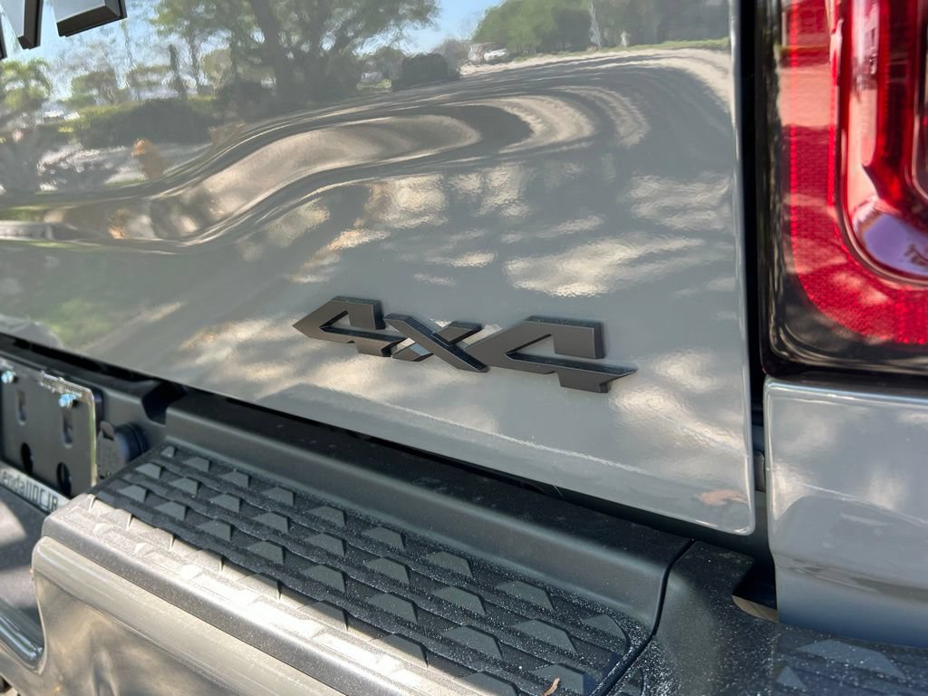 New 2026 RAM 3500 Big Horn AWD/4WD image 27