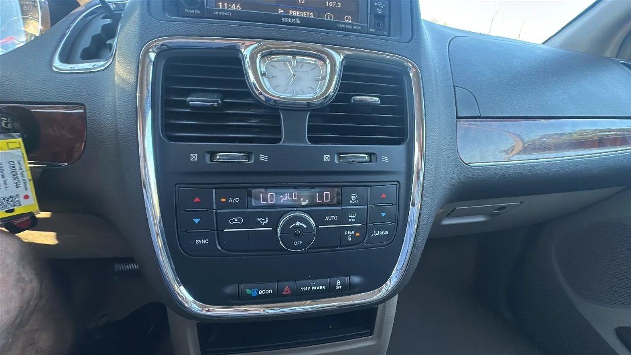 Used 2016 Chrysler Town & Country Touring FWD image 42
