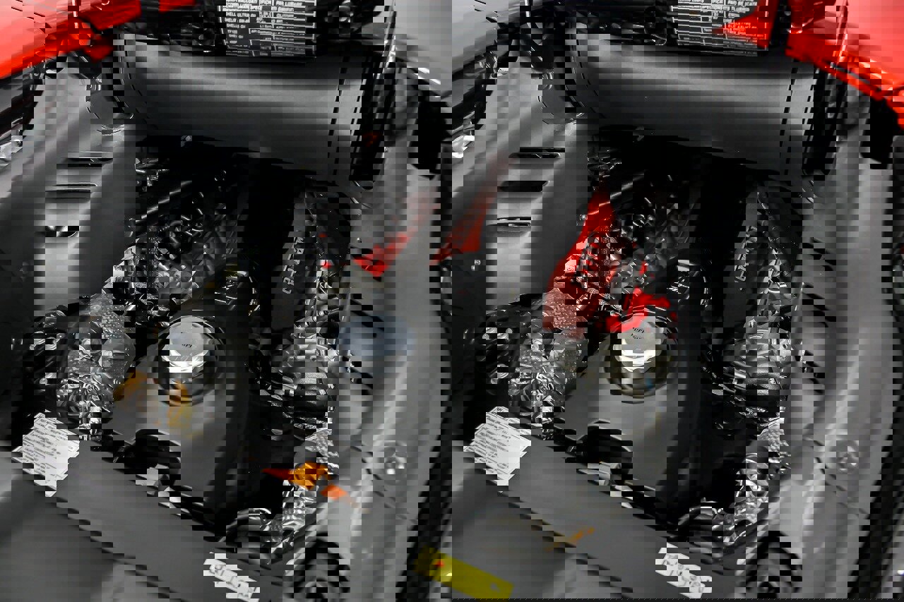 Used 2022 Ferrari SF90 Spider image 25