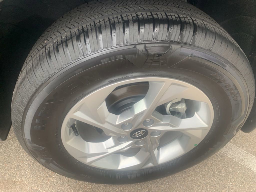Certified 2023 Hyundai Tucson SEL AWD/4WD image 16
