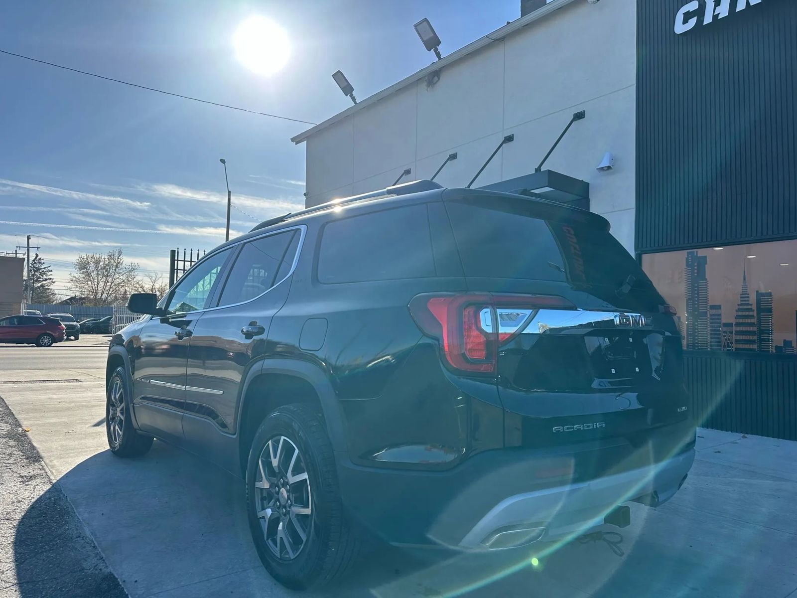 Used 2020 GMC Acadia SLE w/ Driver Convenience Package image 5