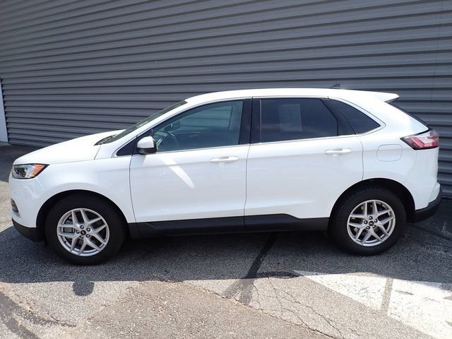 Certified 2024 Ford Edge SEL w/ Convenience Package AWD/4WD image 2