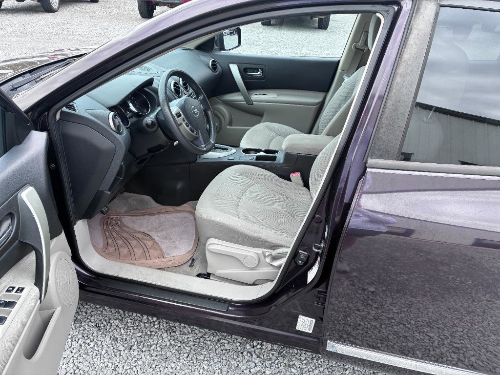 Used 2015 Nissan Rogue S w/ Convenience Package image 9