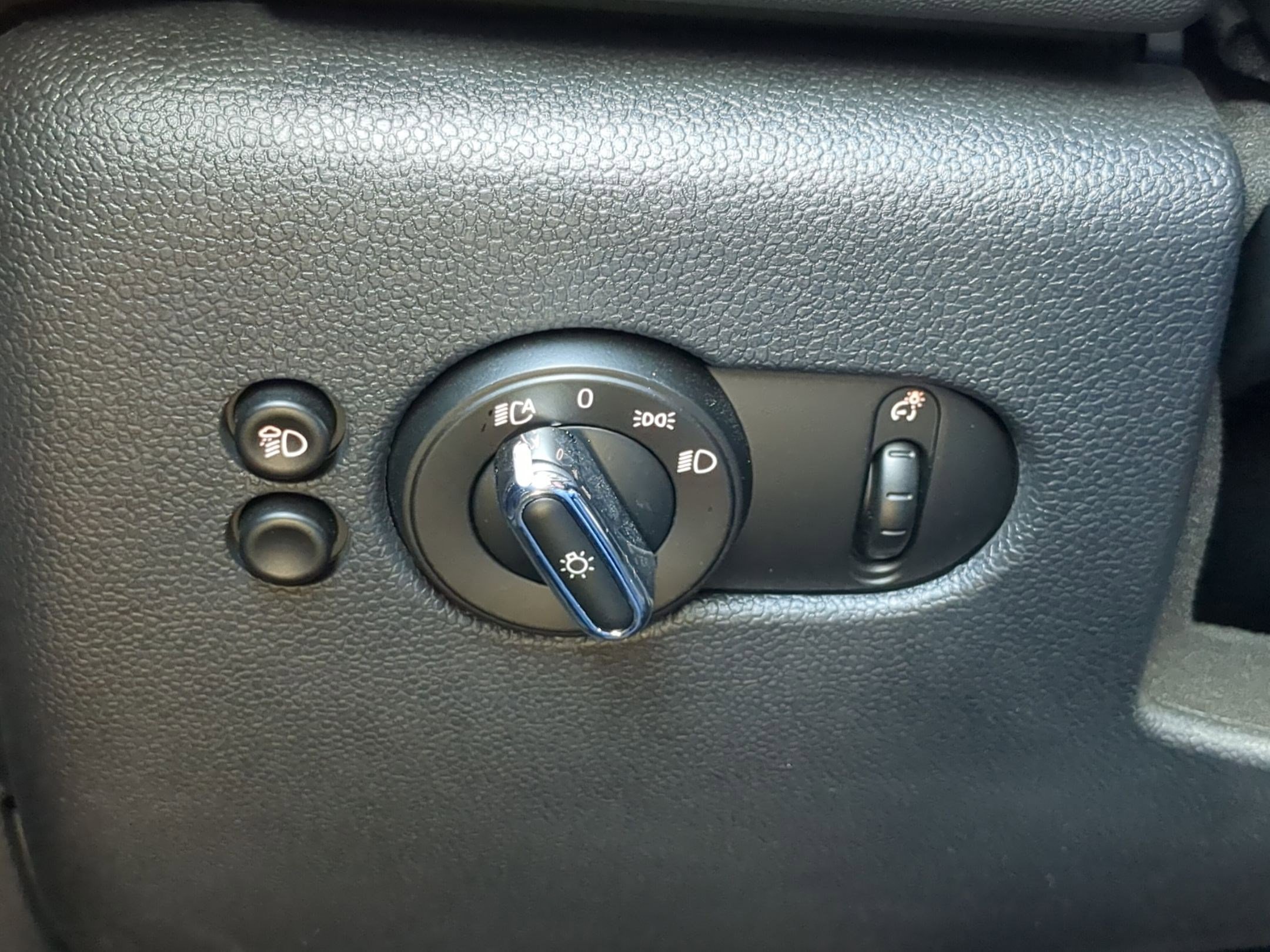 Used 2024 MINI Cooper Convertible image 17