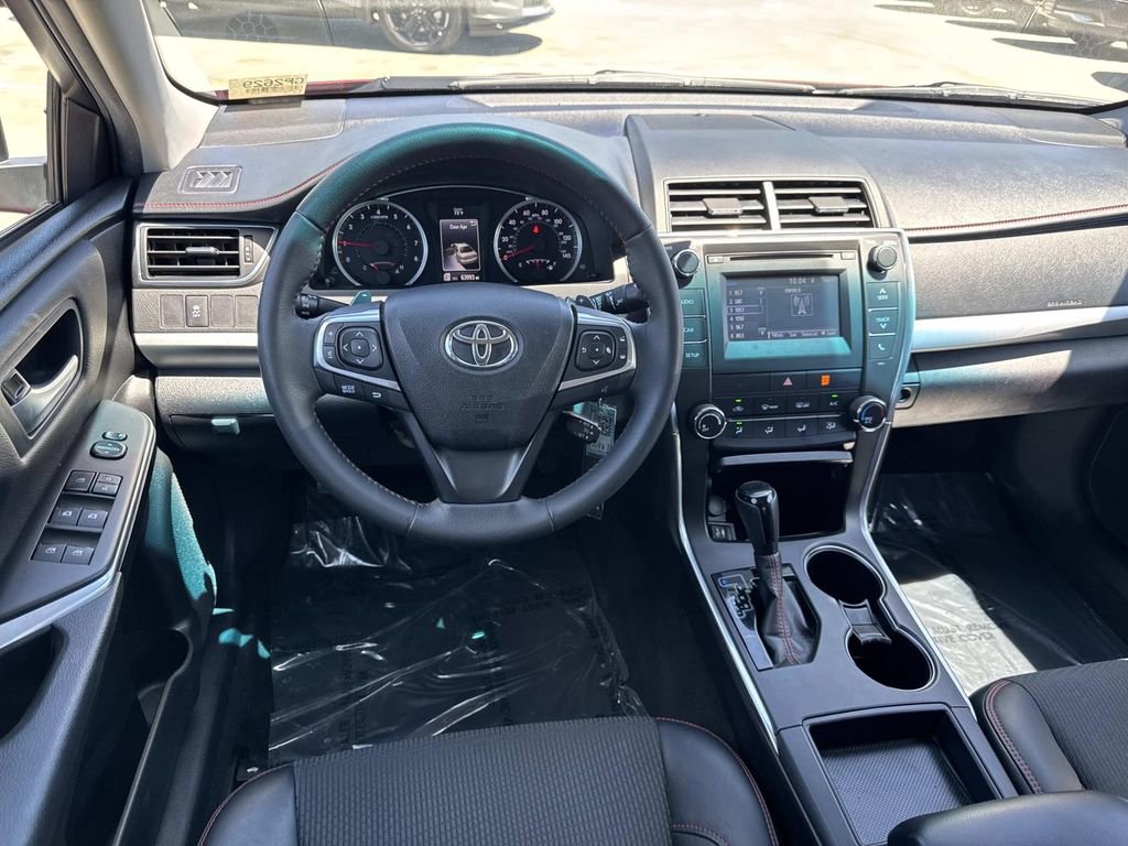 Used 2017 Toyota Camry SE FWD image 10
