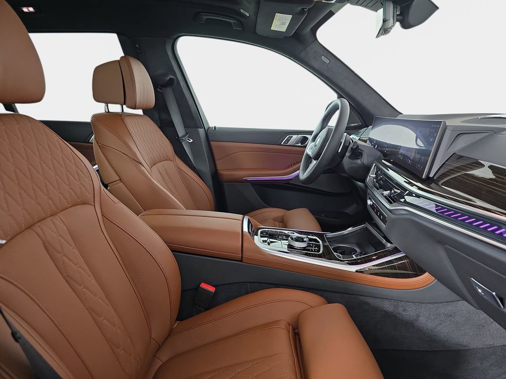 New 2026 BMW X7 M60i image 9