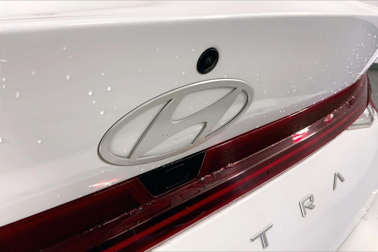 Used 2025 Hyundai Elantra SEL FWD image 30